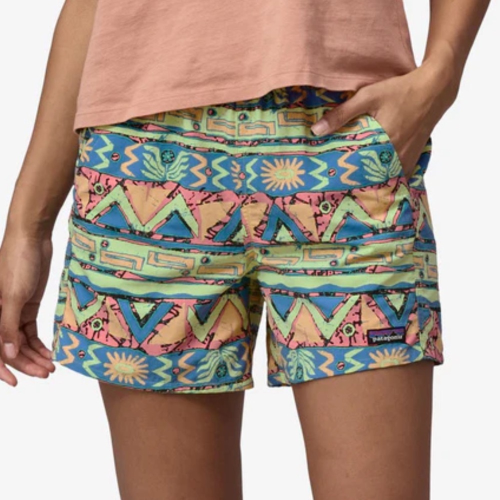 Patagonia Women's Baggies 5"
Inseam Shorts High Hopes
Salamander Green